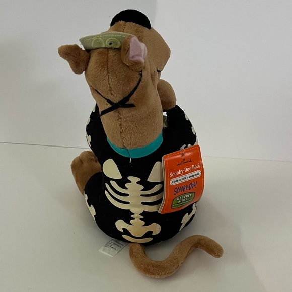 Hallmark Scooby-Doo Boo! Halloween Plush With Tags - Picture 3 of 9